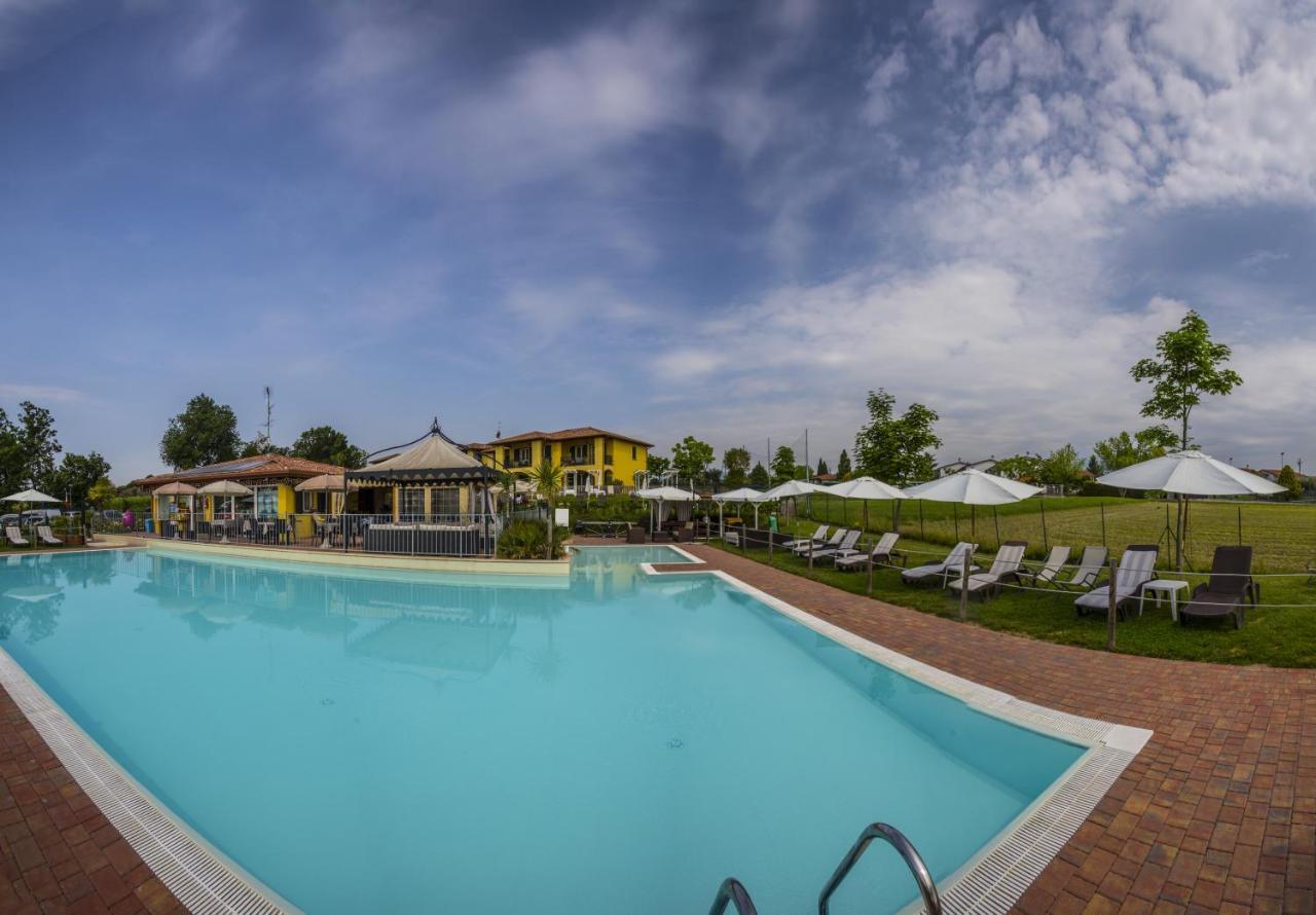 Residence Karina Moniga del Garda Eksteriør billede