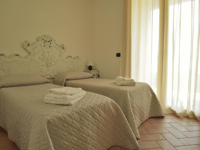 Residence Karina Moniga del Garda Værelse billede