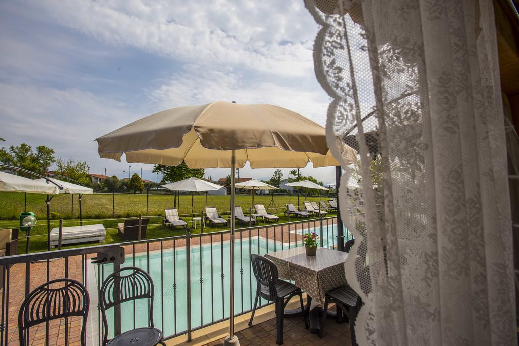 Residence Karina Moniga del Garda Eksteriør billede