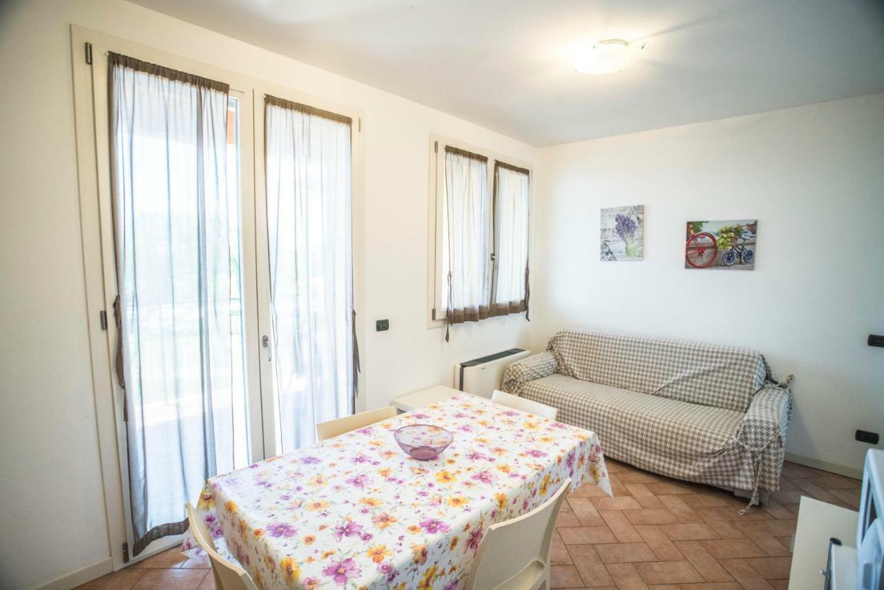 Residence Karina Moniga del Garda Eksteriør billede