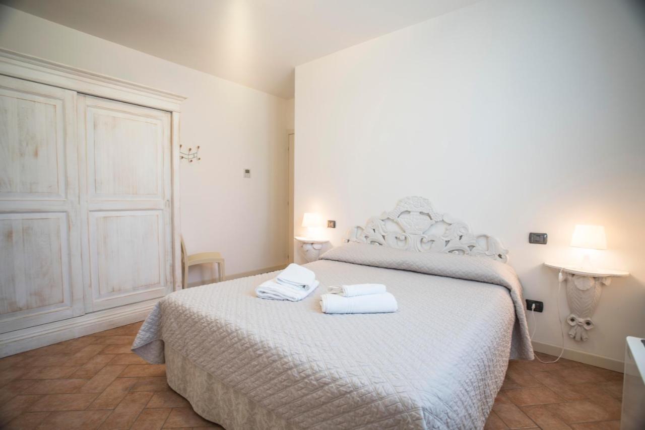 Residence Karina Moniga del Garda Eksteriør billede