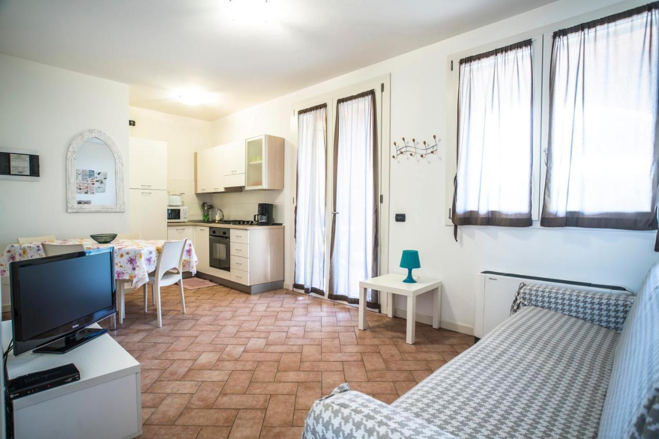 Residence Karina Moniga del Garda Eksteriør billede